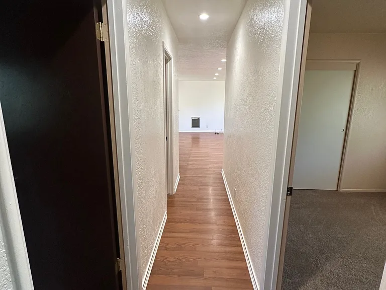 2100 Zermatt Dr — Photo 24