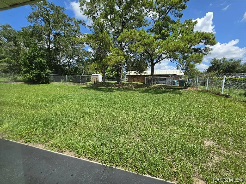 2 bed, 975 sqft, $1,200 — Photo 3
