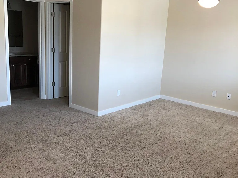 824 NE 109th Ct — Photo 11