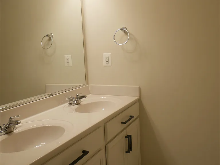 2517 Drake Ln — Photo 14
