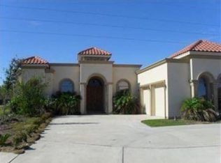 706 N 25th St, Hidalgo, TX 78557