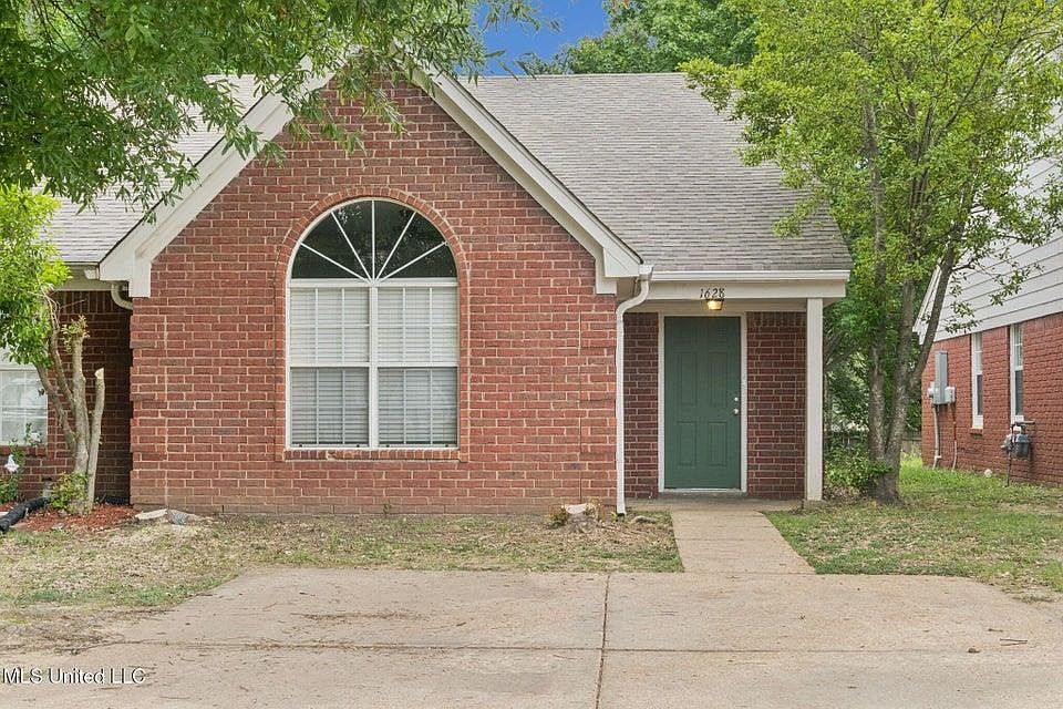 1st image of 1628 Joy Blvd