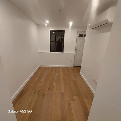 Bedroom, photo 3
