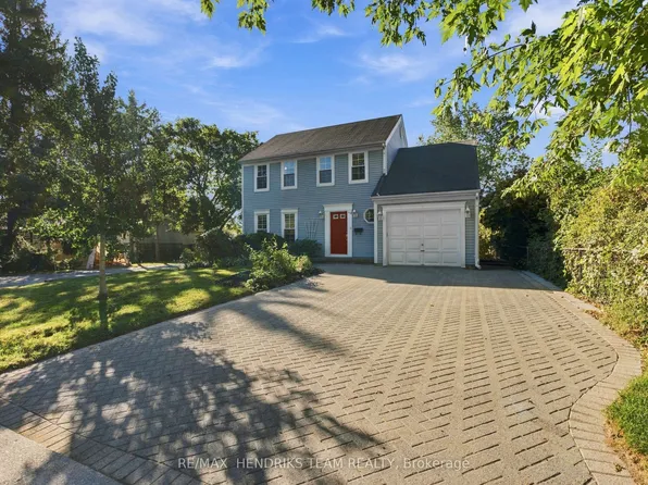 40 Emmett St, Pelham, ON L0S 1E0