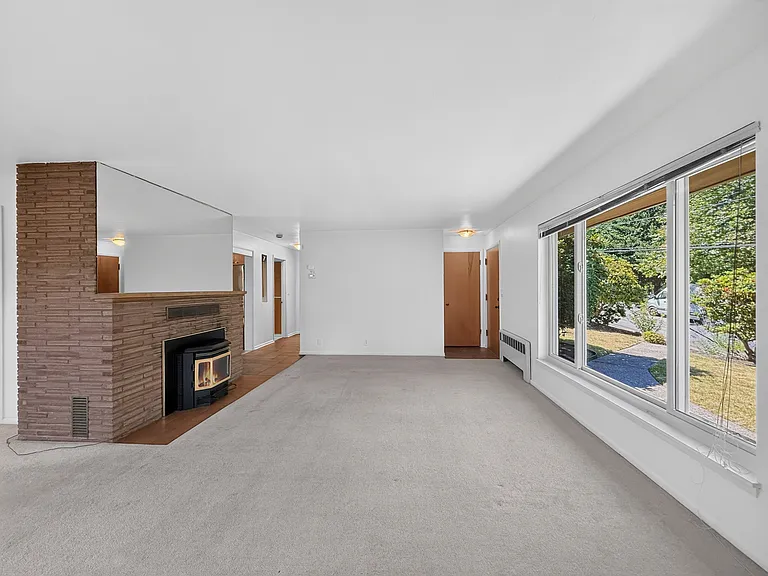 3535 S 126th St — Photo 8