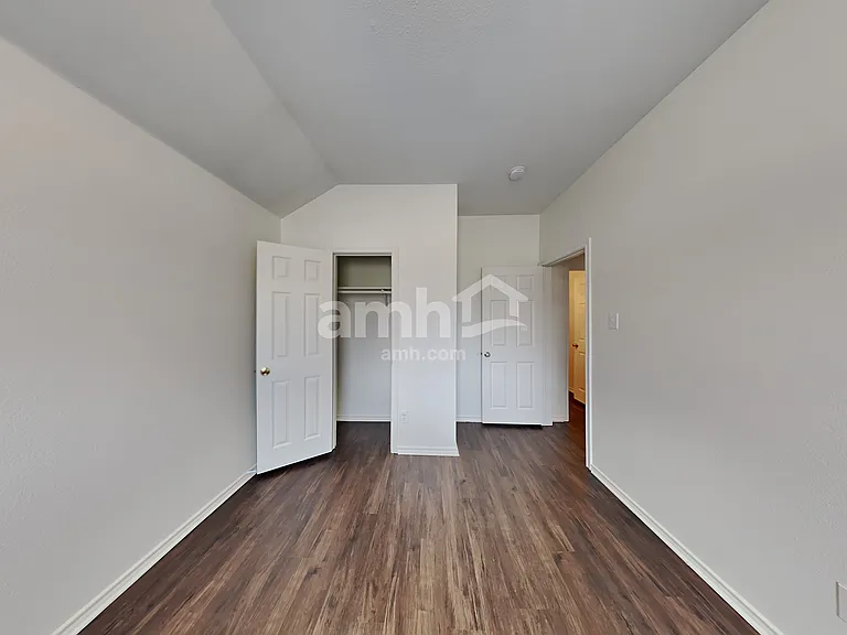 1004 Courtside Dr — Photo 19