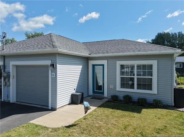 25 Parkview Ln, Sussex, NB E4E 0J8