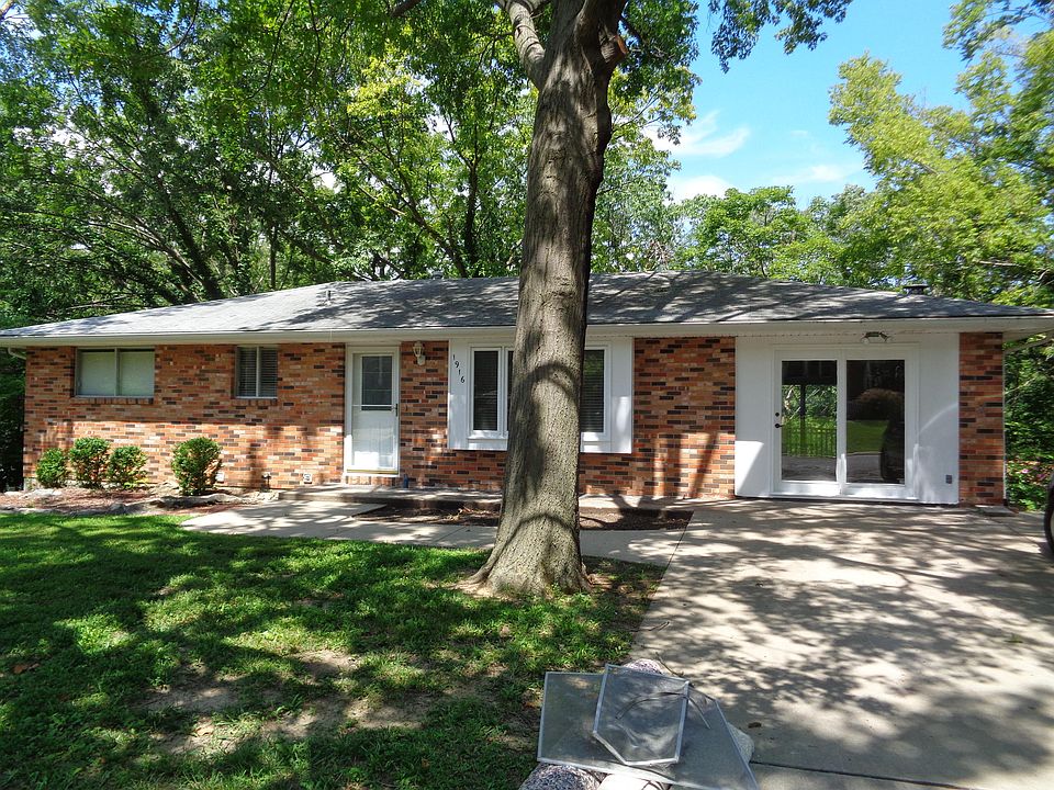 1st image of 1916 Doris Dr