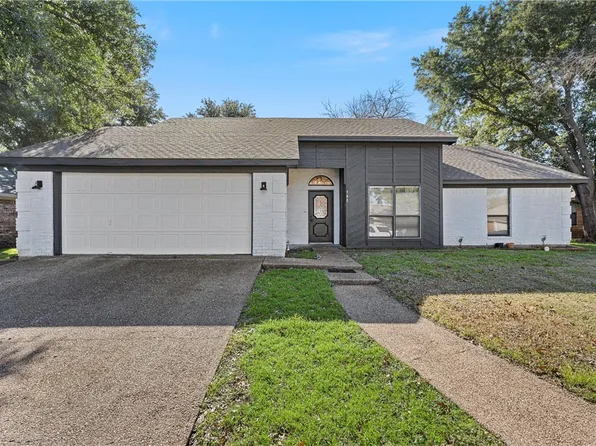 105 Flintrock Rd, Hewitt, TX 76643
