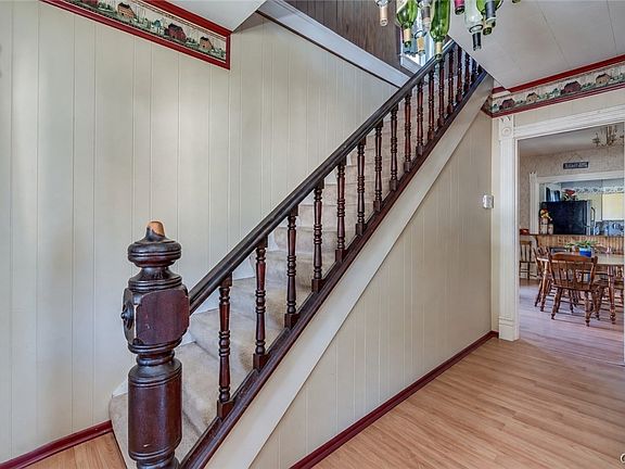 3rd image of 16 Hoyt Ave