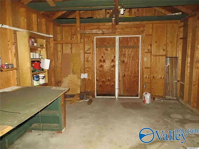 111 Capote Dr — Photo 20