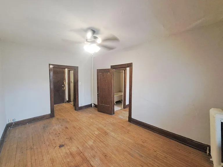 225 Place Apartments — Photo 58
