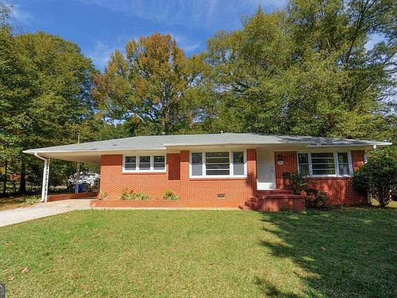 2nd image of 390 Georgia Ave