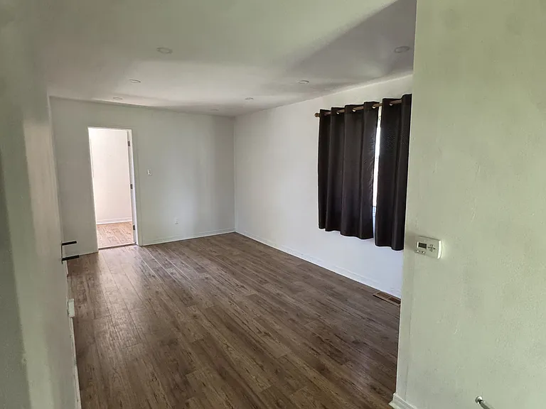 51 Windsor Dr — Photo 8