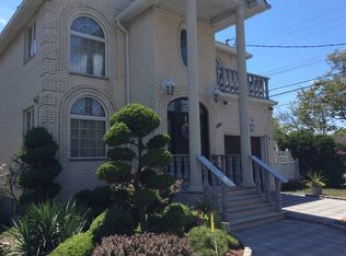 680 W Fingerboard Rd #1, Staten Island, NY 10305