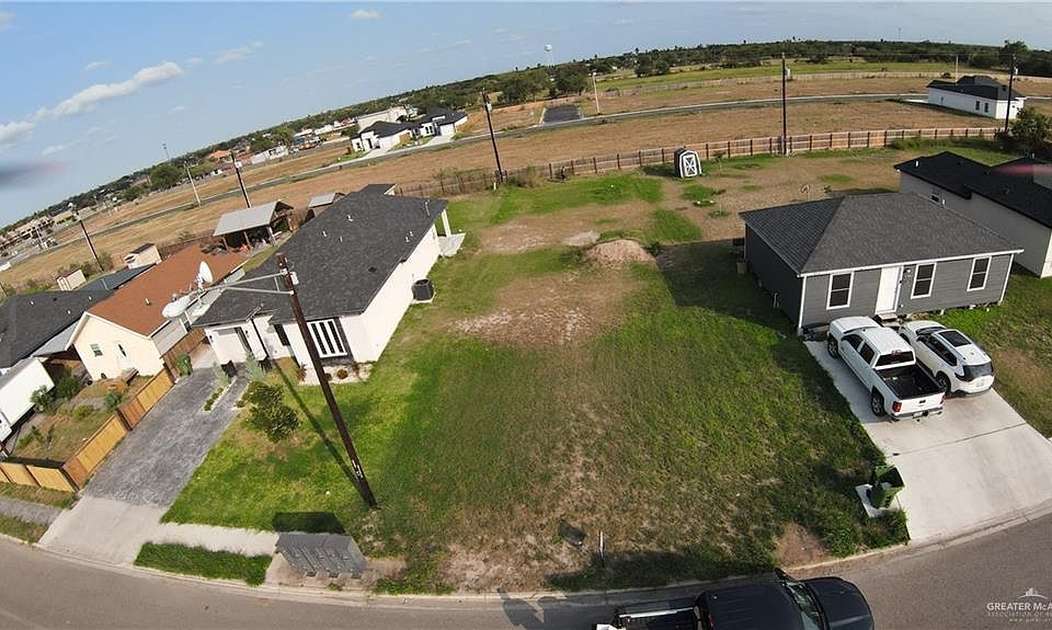1st image of 1322 Carlos Dr