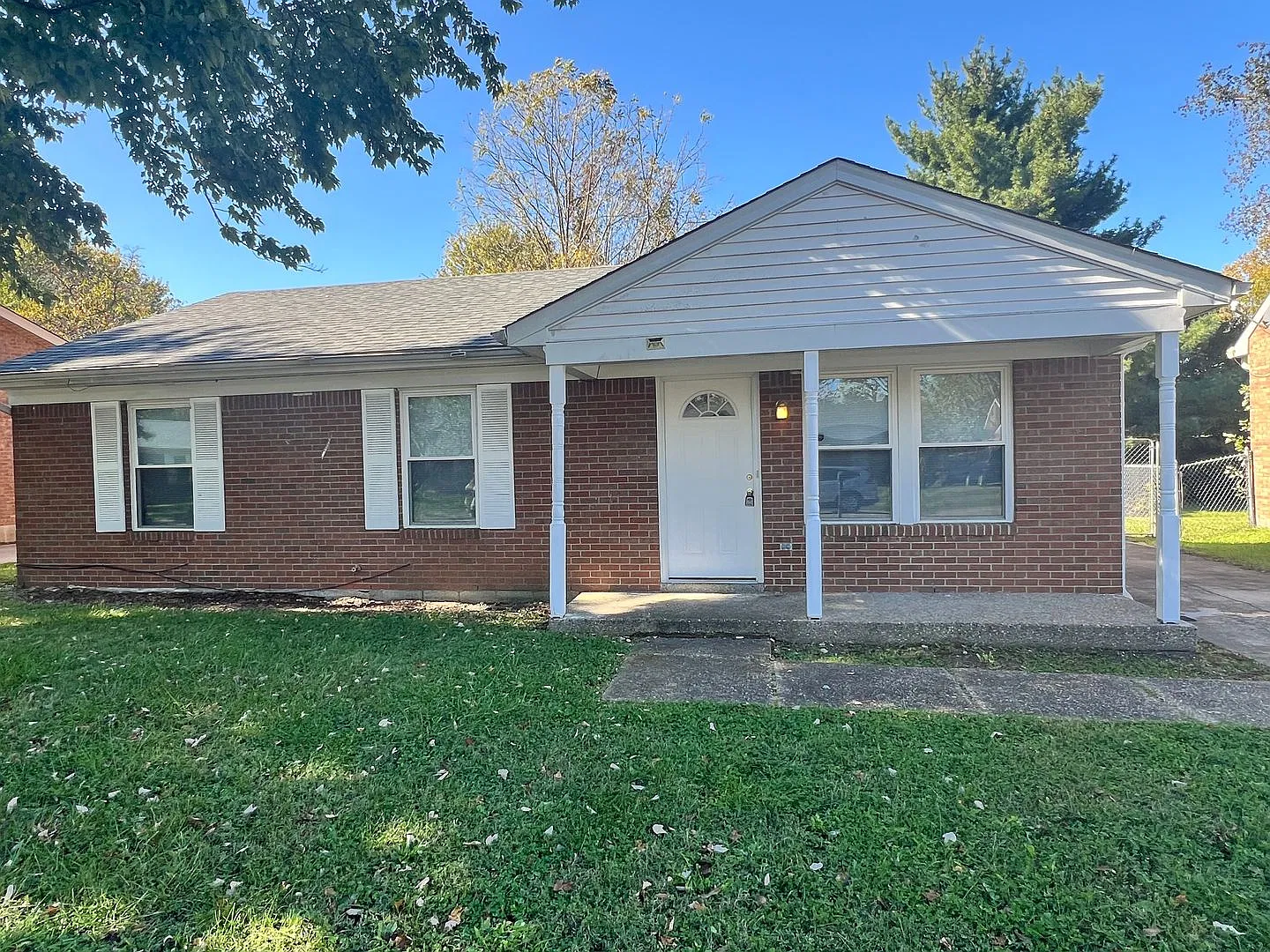 Okolona Home — Photo 1
