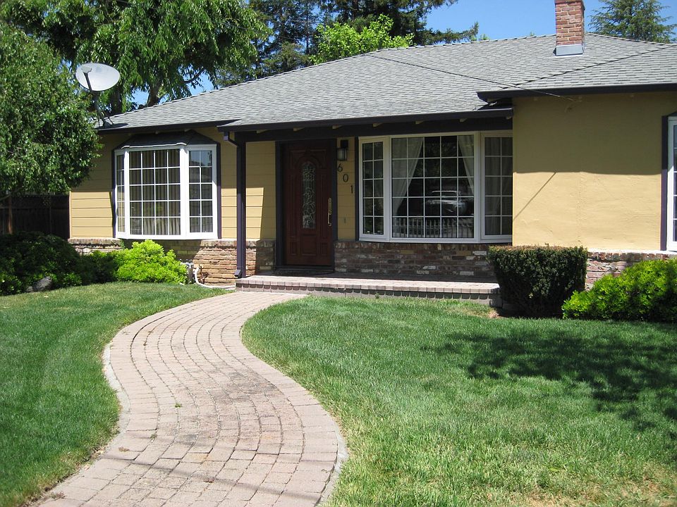 1st image of 601 Arboleda Dr