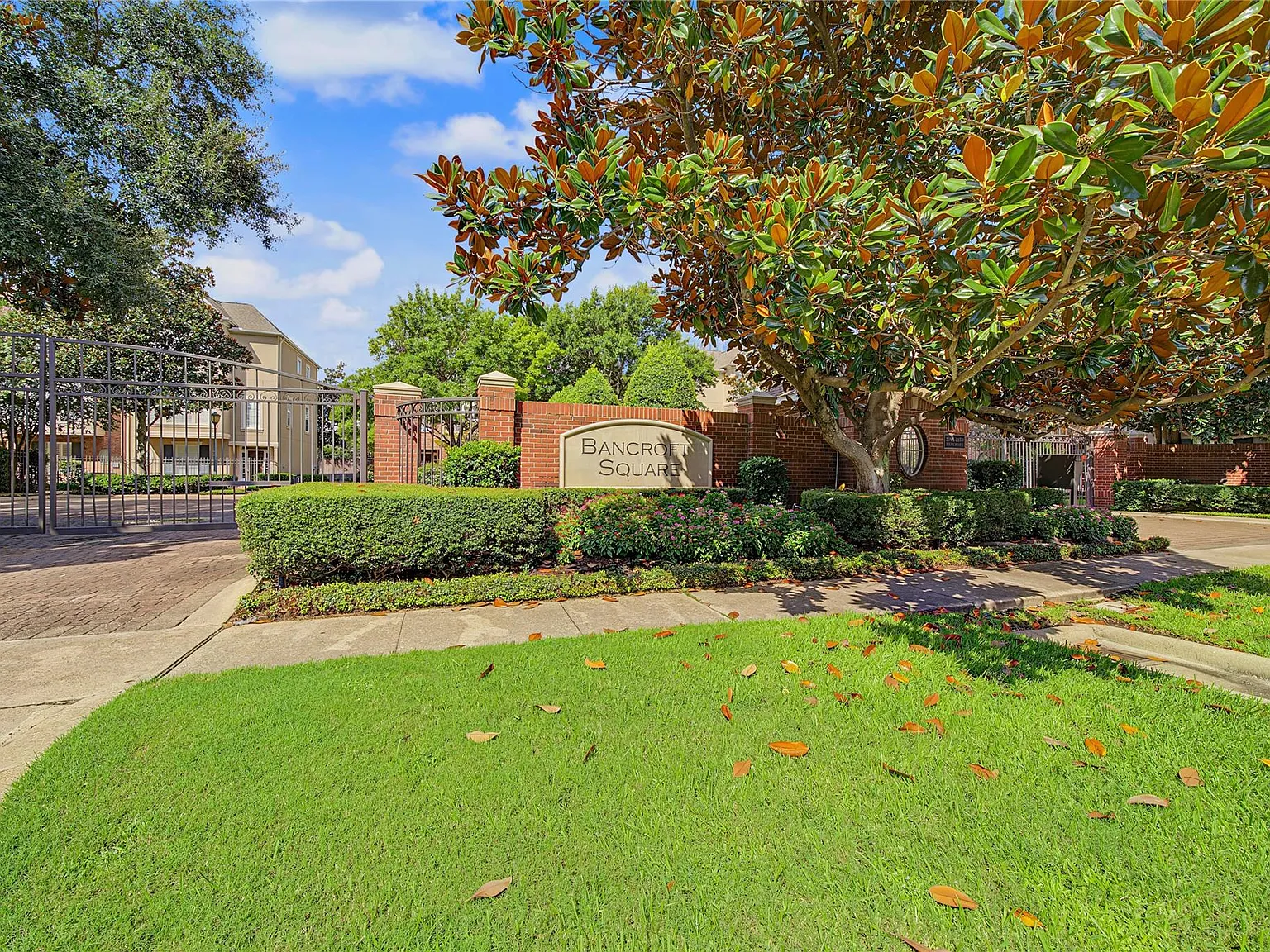 3 bed, 3.5 bath, 2141 sqft, $3,500 — Photo 1