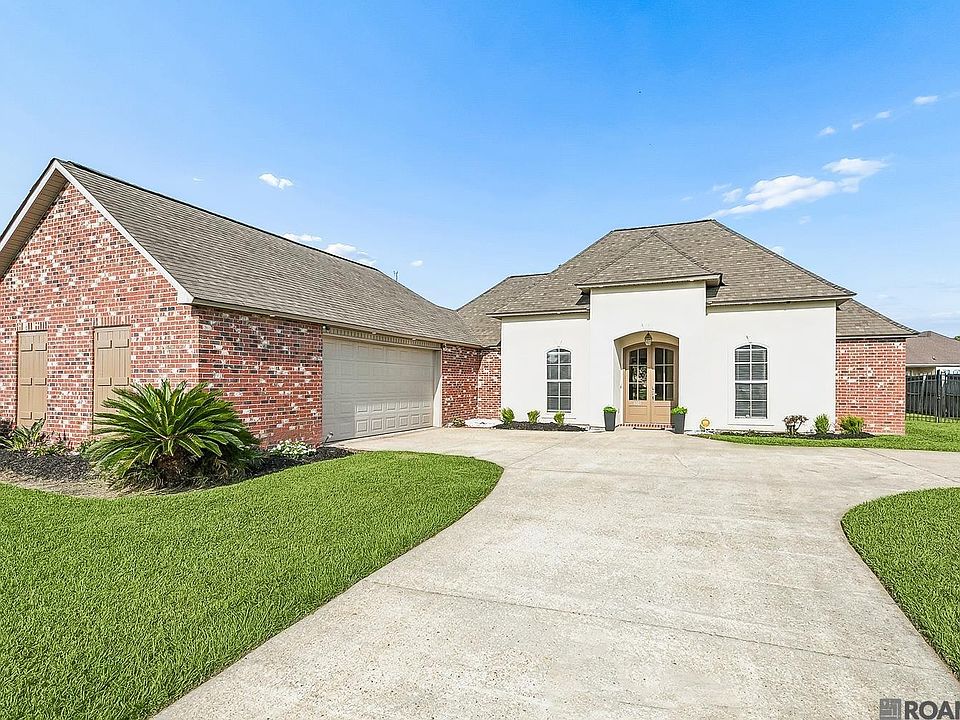 1st image of 4001 Moss Trail Dr