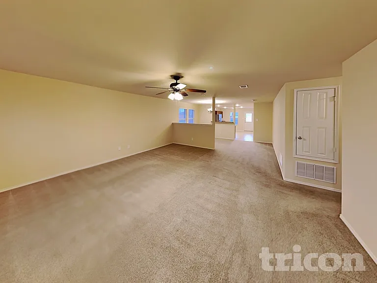 1248 Collett St — Photo 4