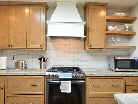 5th image of 111 Allende Ct
