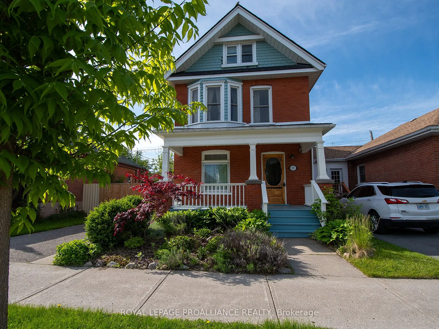 3 bed, $2,800 — Photo 2