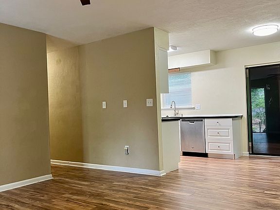 3rd image of 2625 NW 49th Pl