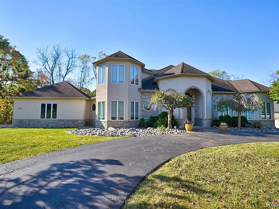 2nd image of 5166 Warwick Woods Trl