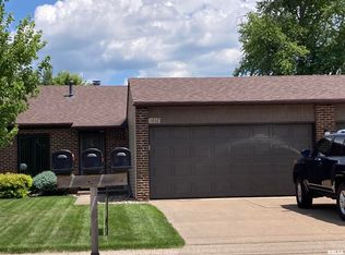 1832 53rd St, Moline, IL 61265