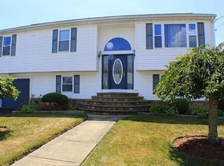 41 Mate Dr, Fall River, MA 02721
