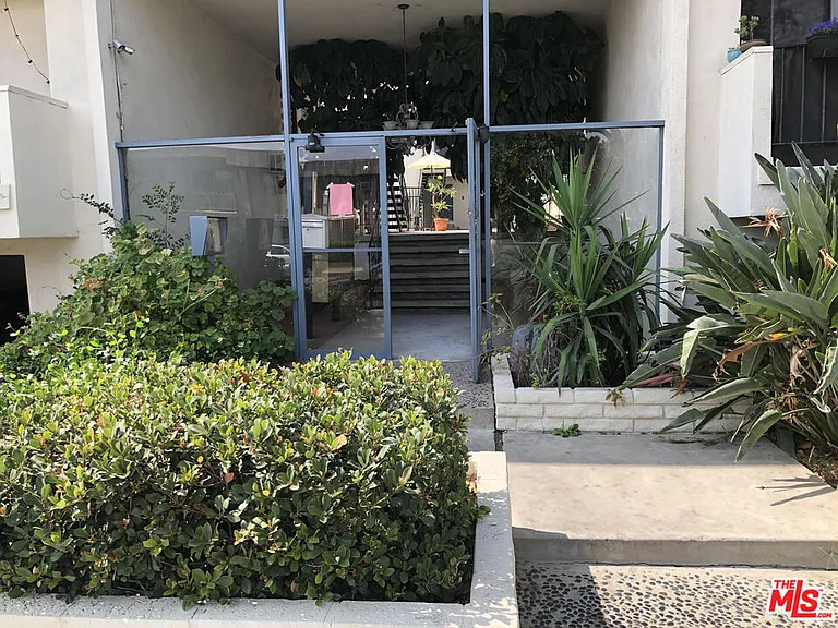 18600 Burbank Blvd #107 — Photo 1