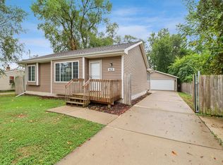 613 Cummins Rd, Des Moines, IA 50315