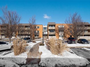 950 E Rue De La Banque St #112, Saint Louis, MO 63141