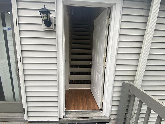 Private separate entrance to upstairs floor that contains 2 rooms and a full bath.