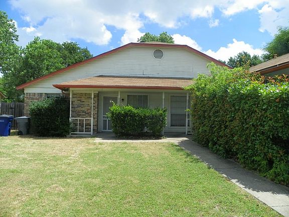 4th image of 2200 Cedar Bend Dr #B