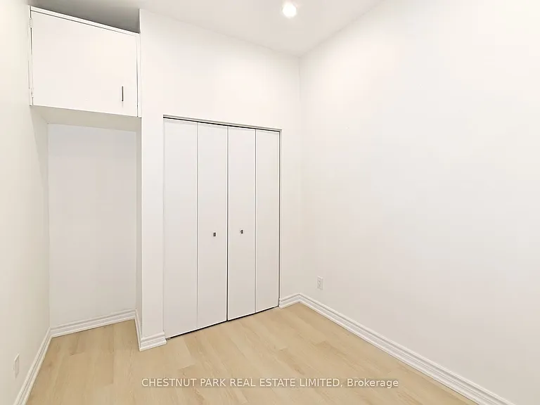 171 King St E #2 — Photo 3