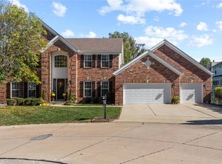 8 Arbor Look Ct, Ballwin, MO 63021