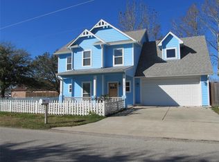 1140 S Kemah Dr, Kemah, TX 77565