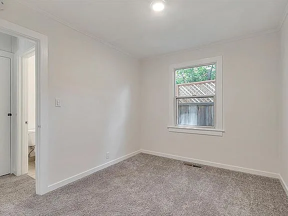 333 W Main St — Photo 11