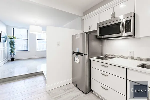 Rented by Bond New York | media 10