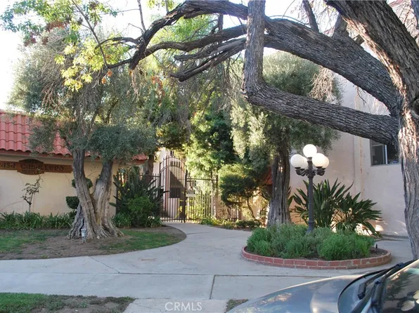 5477 Nestle Ave Unit 11, Tarzana, CA 91356