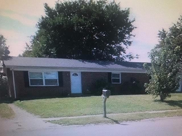 1st image of 504 Nottaway Dr