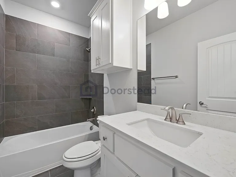652 Parkside Dr — Photo 7