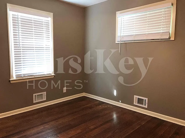 7200 NW 75th St — Photo 10