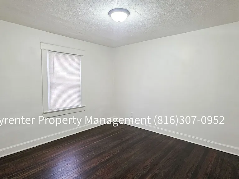 1512 W College St — Photo 15