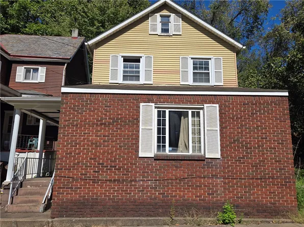 3077 Auberle St, McKeesport, PA 15132
