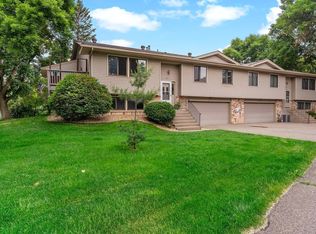 921 Lawnview Ave, Shoreview, MN 55126