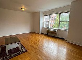 28-43 35th St #3, Astoria, NY 11103