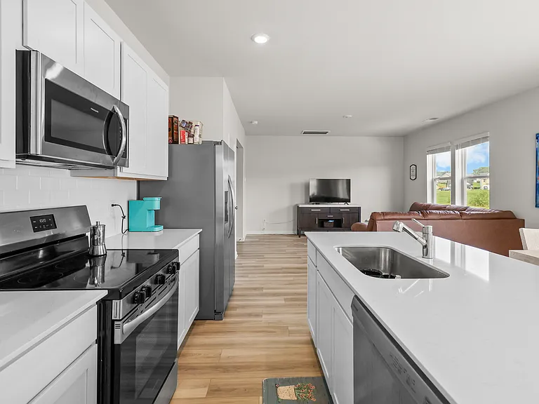901 Moray Ln — Photo 18